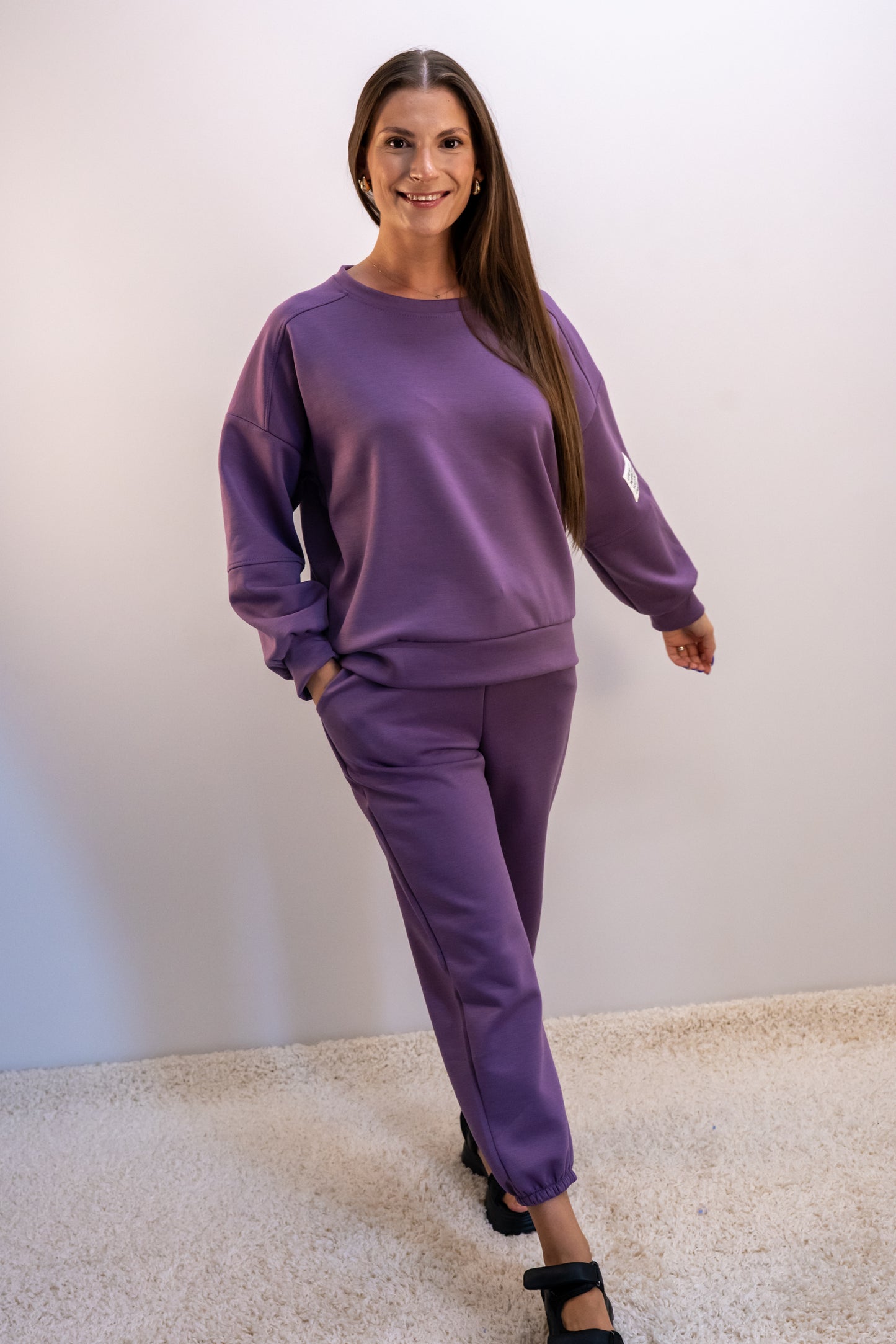 „Urban Muse“ violetinis laisvalaikio kostiumėlis