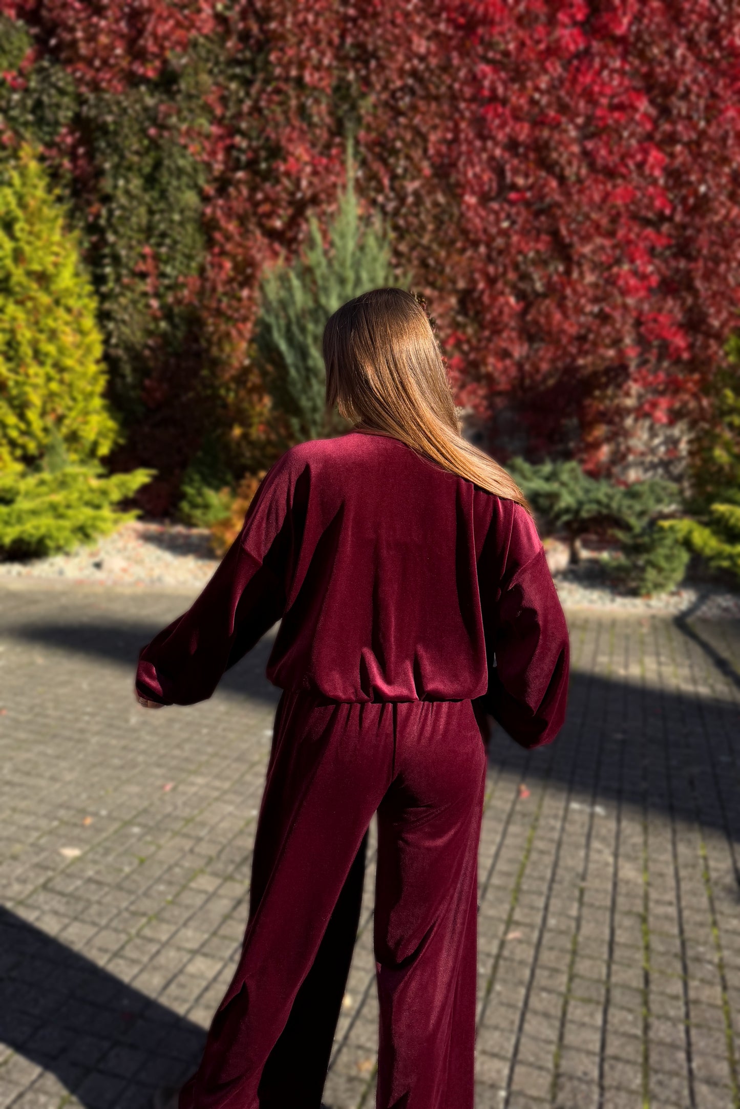 Laisvalaikio kostiumėlis "Velouré" bordo PAGAMINTA LIETUVOJE