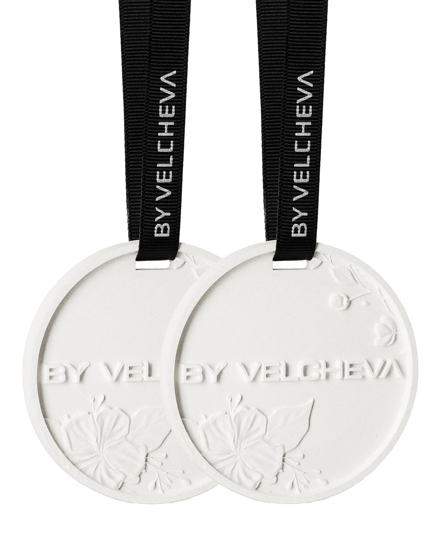 By Velcheva kvapas spintai