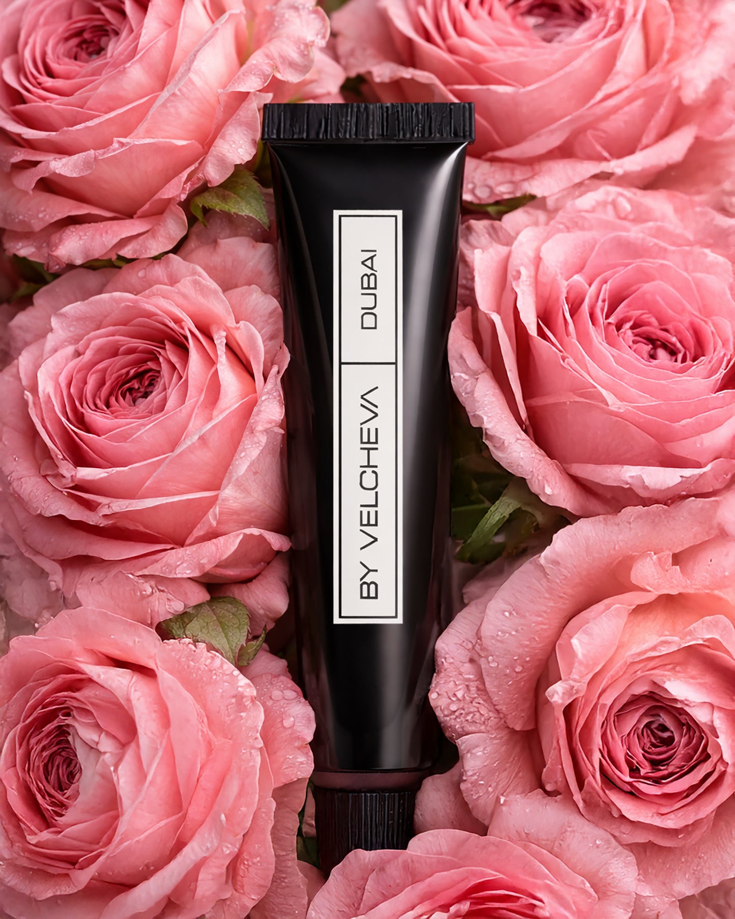 By Velcheva DUBAI rankų kremas