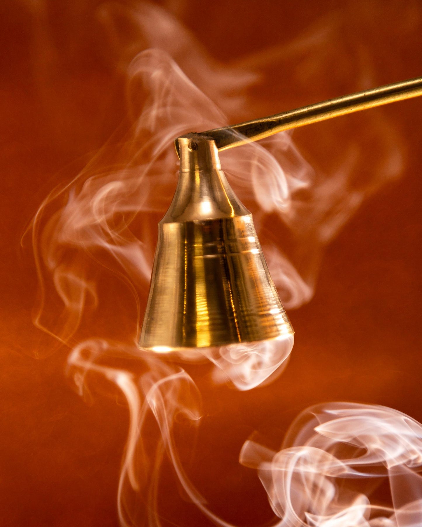 By Velcheva šventinis dovanų rinkinys – aromatinė žvakė ir varpelis