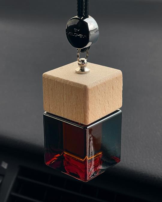By Velcheva TABACCO VANILLA automobilio kvepalai