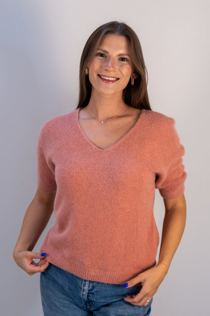 Megztinis "Soft Embrace" persikinė