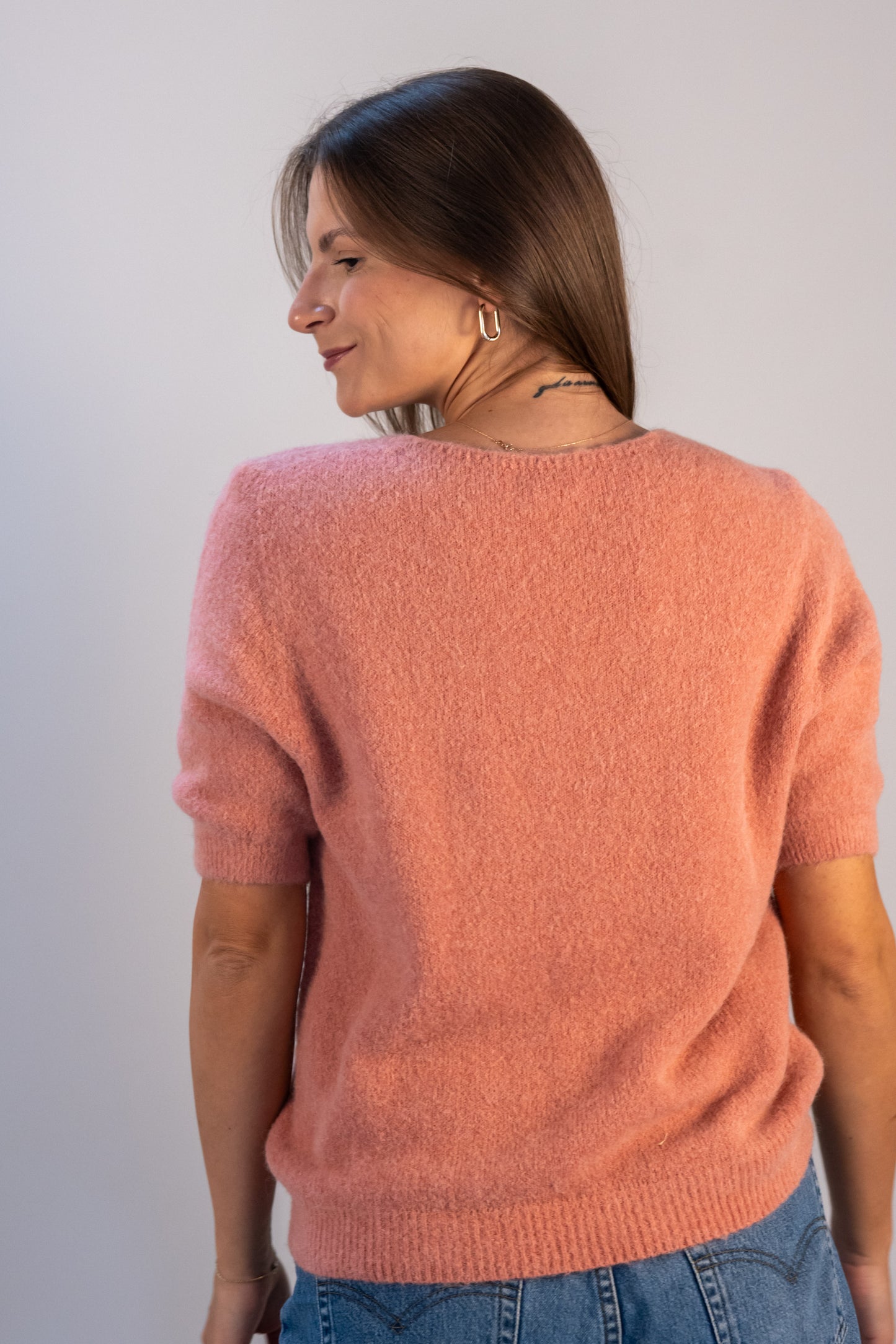 Megztinis "Soft Embrace" persikinė