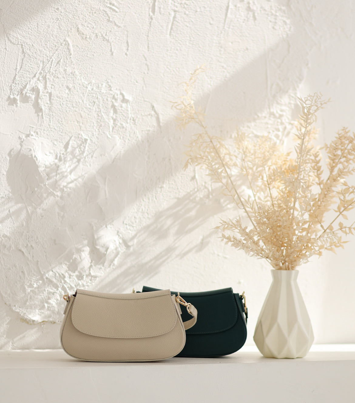Rankinė “Muse” spalva latte