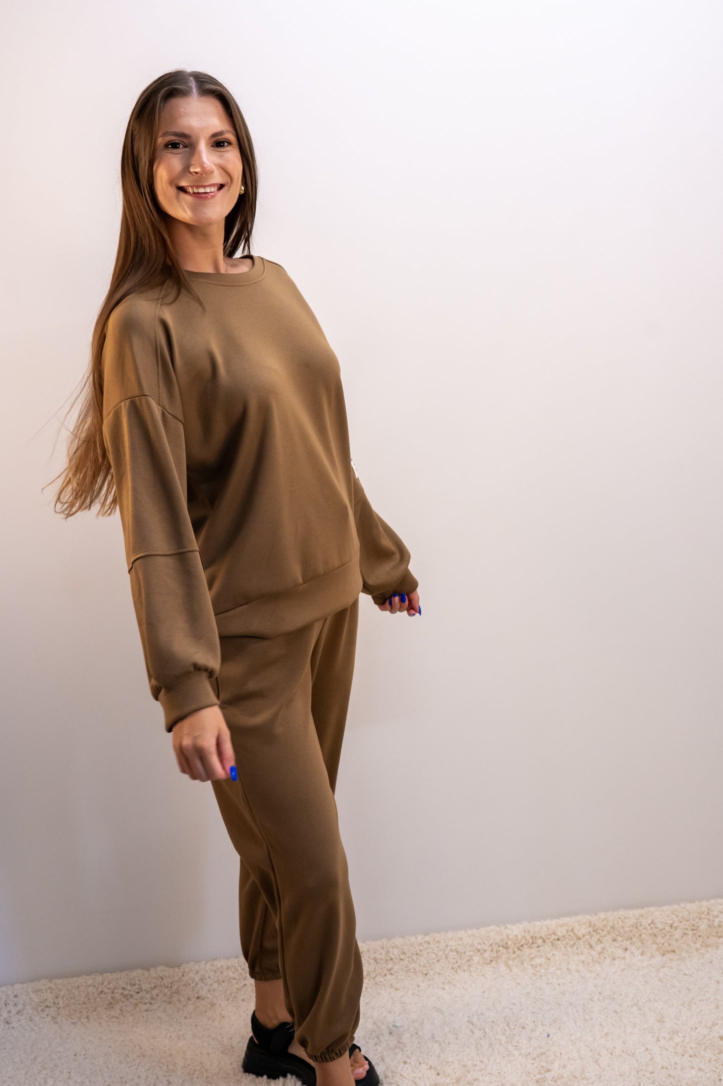 „Urban Muse“ rudas laisvalaikio kostiumėlis