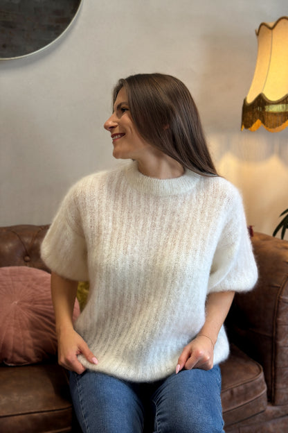 Prabangus Moheros megztinis "Bellini" baltas