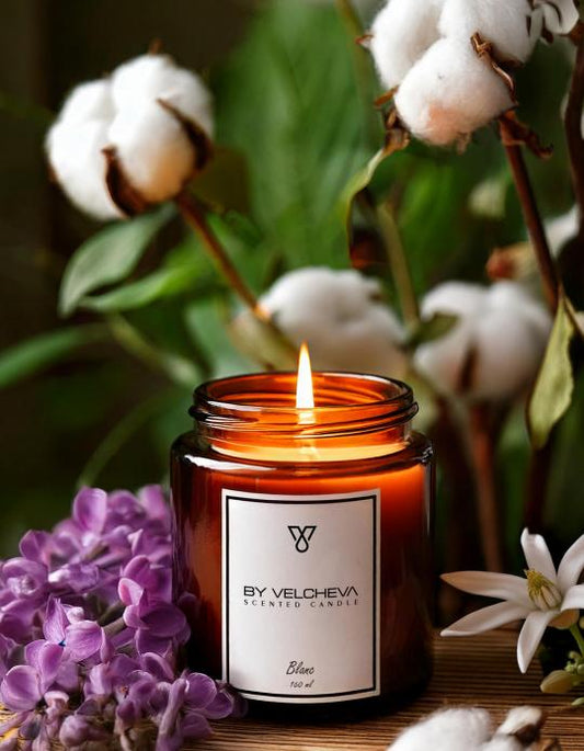 By Velcheva BLANC aromatinė žvakė