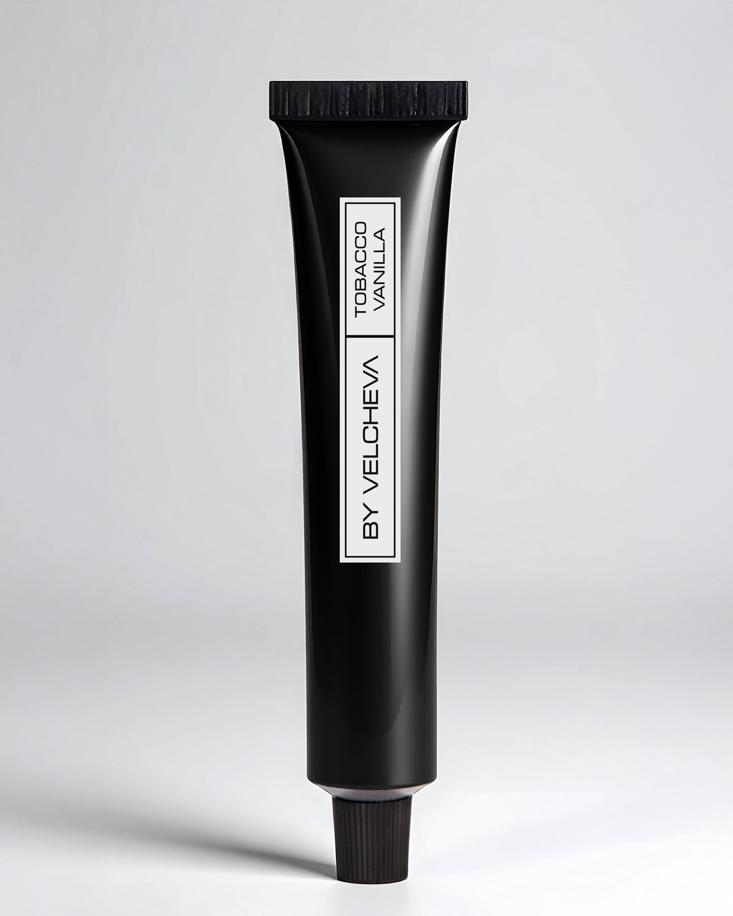 By Velcheva TOBACCO VANILLA rankų kremas