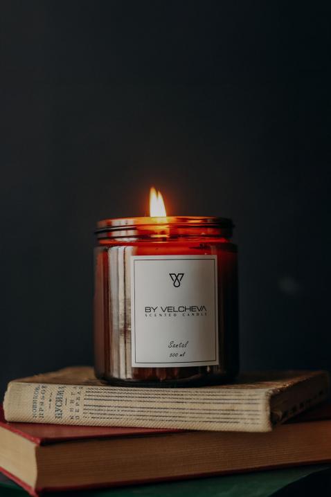 By Velcheva TABACCO VANILLA aromatinė žvakė